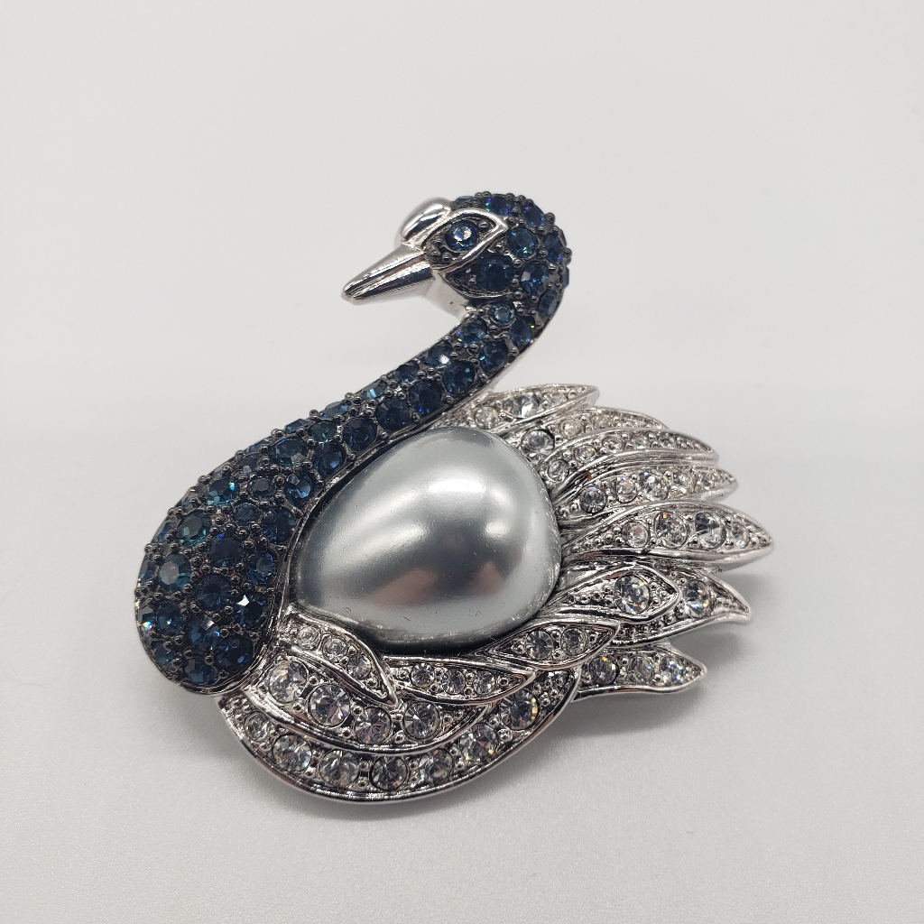 Nolan Miller Crystal Swan Brooch Faux Pearl 115$